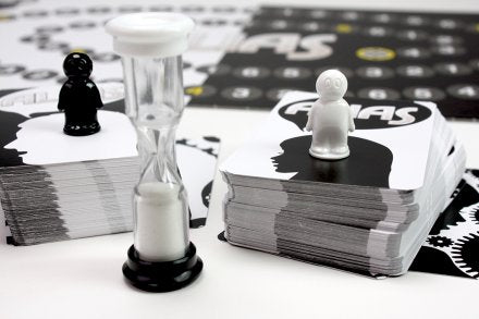 Alias Naiset vs. miehet lautapeli